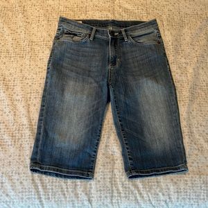 Dish denim jean shorts size 28 excellent condition